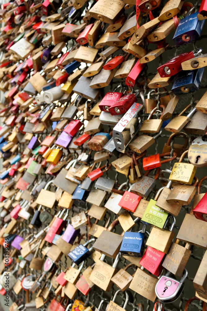 Fototapeta premium Love locks at the Hohenzollern Bridge, Cologne, Germany