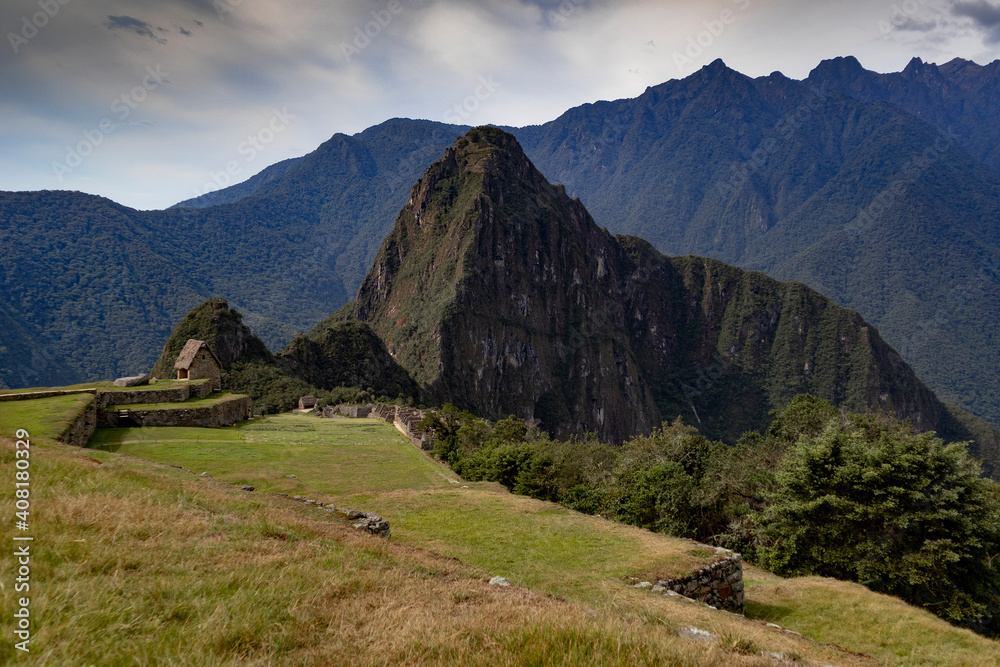 Montaña Inca. Machu Picchu en Perú. Antigua ciudad Imperial.  Dic.2020 