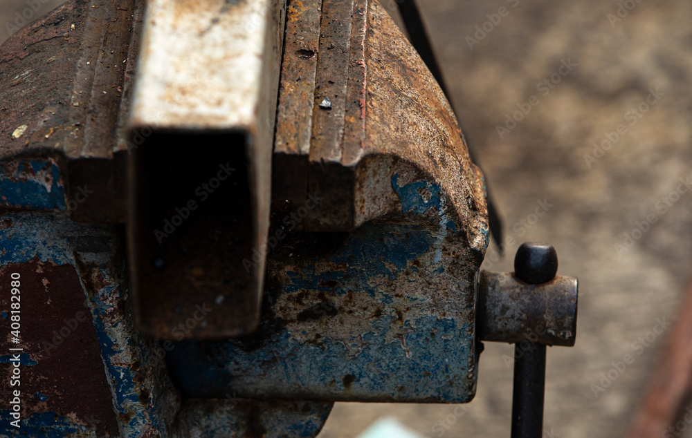 blacksmith anvil and hammer