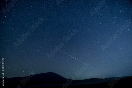 岩手山と流れ星