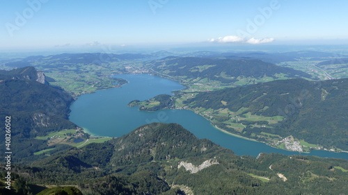 Blick vom Gipfel der Schafbergspitze zum Mondsee, Salzkammergut, Österreich