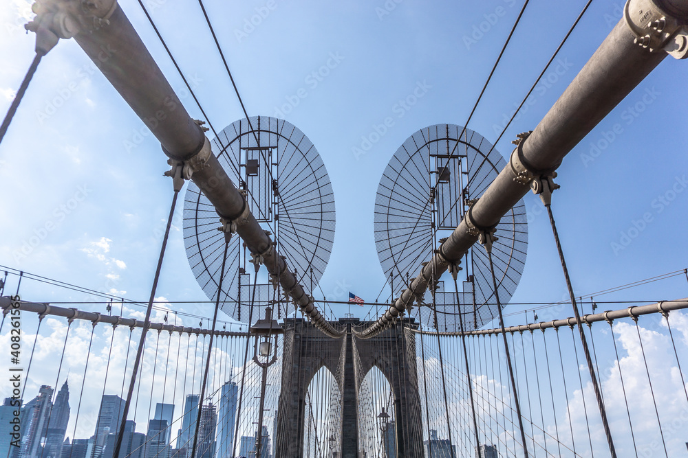 Obraz premium Brooklyn Bridge in New York City with complex cables installed