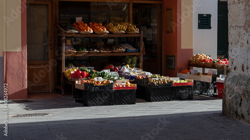 Photos TIENDA LOCAL DE FRUTAS Y VERDURAS EN EL CASCO ANTIGUO