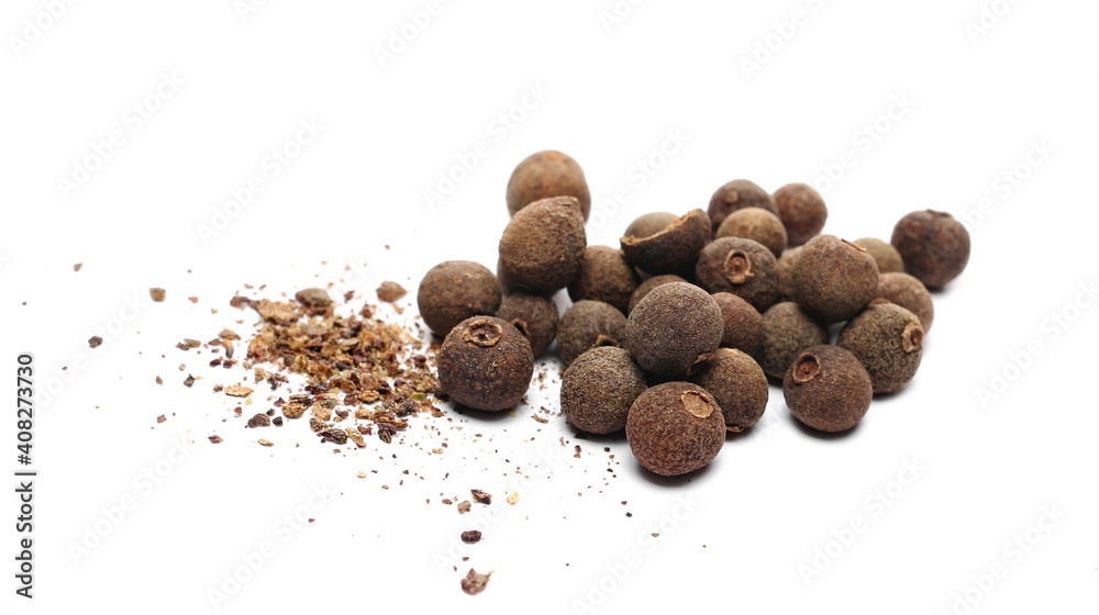 Allspice, pimento spice, Jamaican pepper and shavings isolated on white background Allspice, pimento spice, Jamaican pepper and shavings isolated on white background
