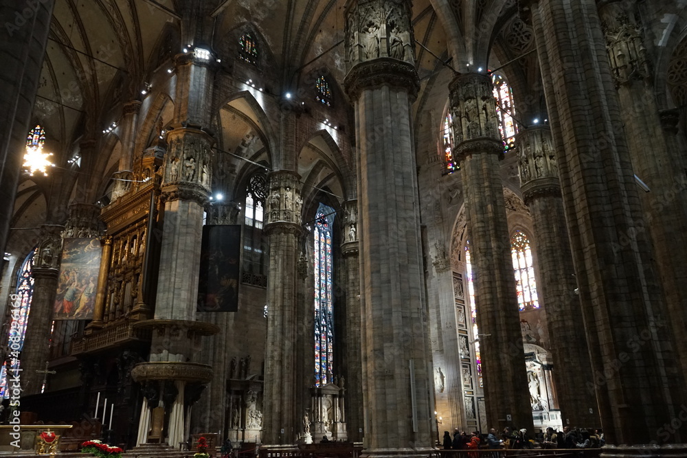 Interior of Milan Cathedral or Milan Duomo aka Duomo di Milano in Italy - ドゥオーモ ミラノ大聖堂 内側 イタリア