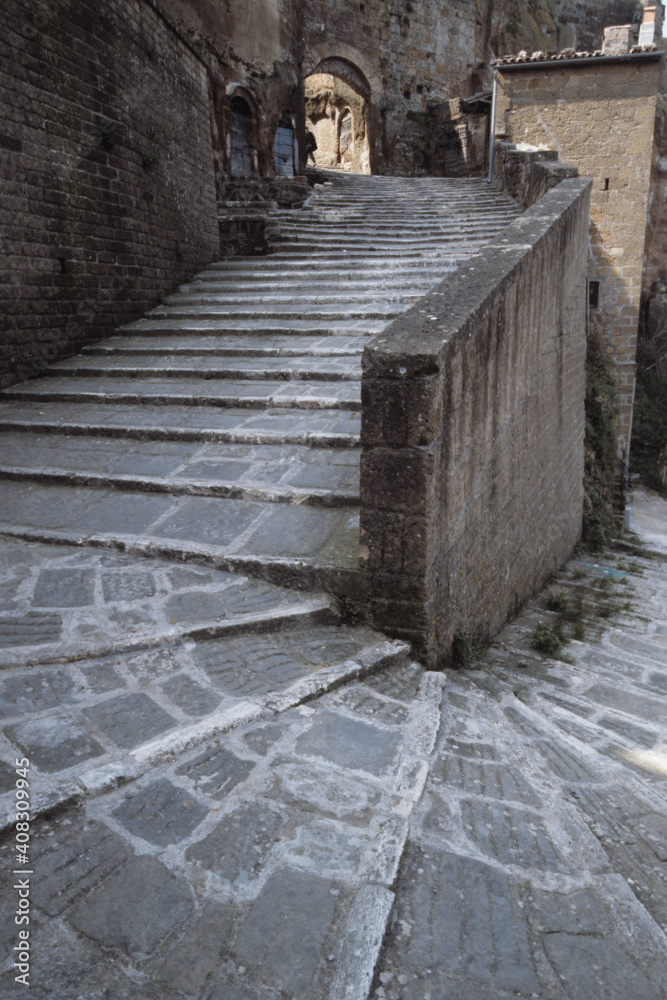 Treppenaufgang zur mittelalterlichen Stadt Pitigliano Treppenaufgang zur mittelalterlichen Stadt Pitigliano
