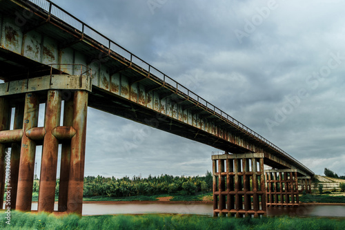 old bridge over river © Денис Усов