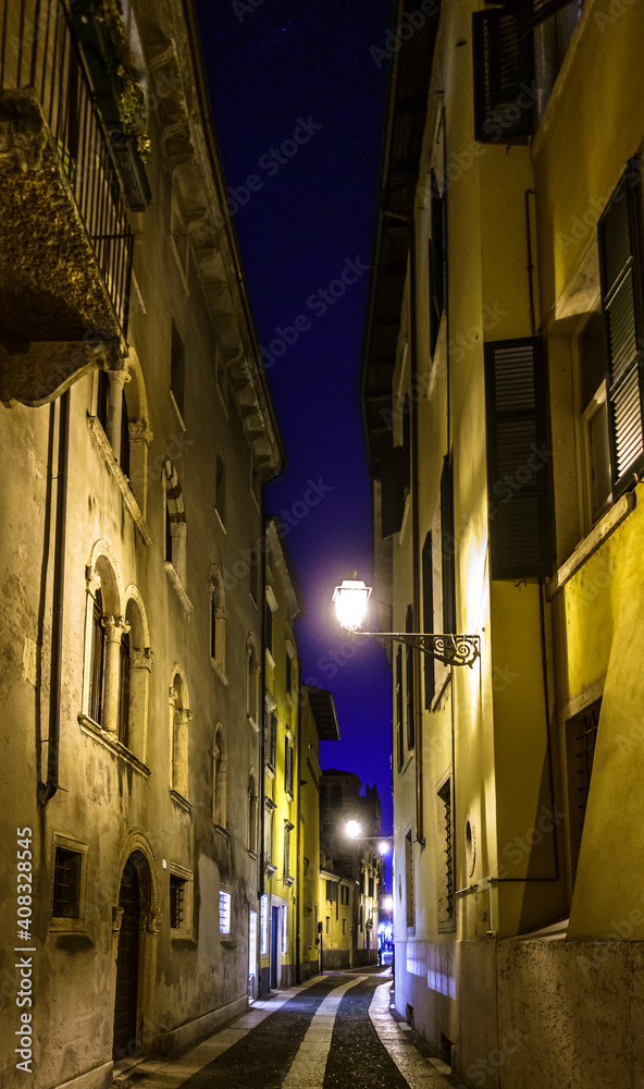 Fototapeta premium typical old house in italy