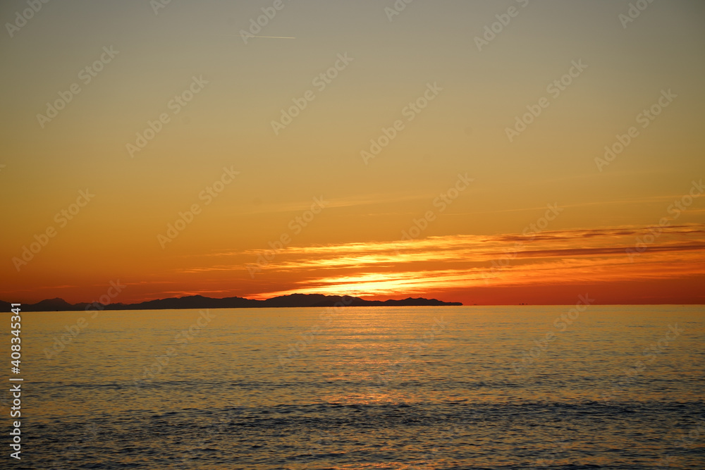 tramonto sul mare in Toscana