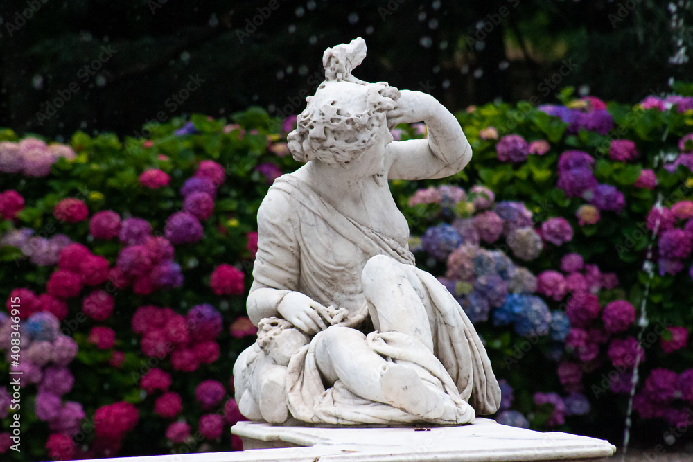Villa Litta Lainate, Trionfo di Galatea, Galatea, Fontana, bellezza, bellezza classica, scultura,pietra, giardino, aristocrazia Villa Litta Lainate, Trionfo di Galatea, Galatea, Fontana, bellezza, bellezza classica, scultura,pietra, giardino, aristocrazia