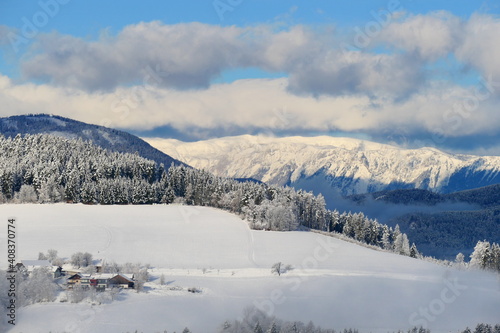 bucklige Welt mit Blick auf die Raxalpe