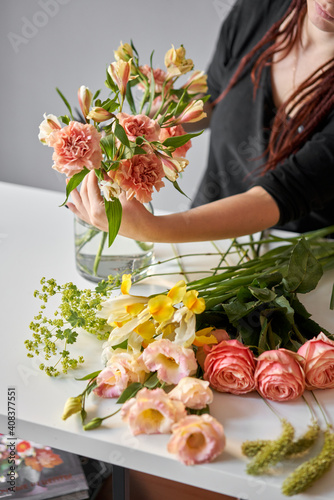 Bouquet 005, step by step installation of flowers in a vase. Flowers bunch, set for home. Fresh cut flowers for decoration home. European floral shop. Delivery fresh cut flower. © malkovkosta