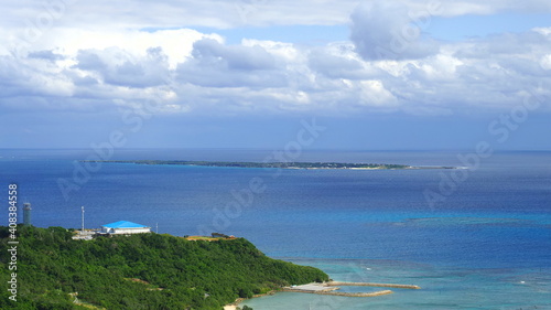 Wallpaper Mural ニライカナイ橋からの久高島1 Torontodigital.ca