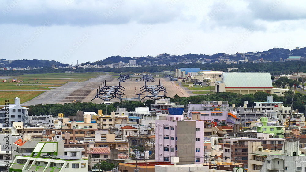 Fototapeta premium 嘉数高台公園からの普天間基地1