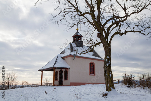 Mater-Dolorosa-Kapelle auf der Kuppe der Kleinen Kalmit photo