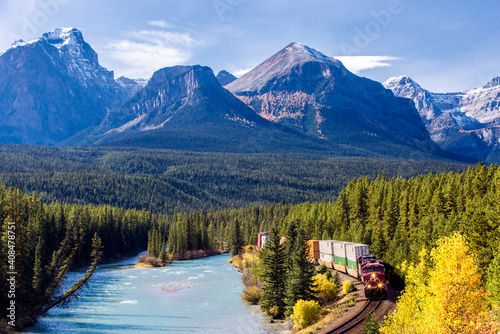  Canadian Pacific Railway, near Lake Louise, Banff National Park, UNESCO World Heritage Site, Morant's Curve, Bow River, Alberta, Rocky Mountains, Canada, North America