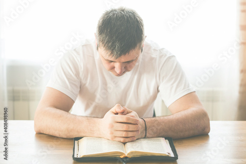 Canvas Print Reading the bible