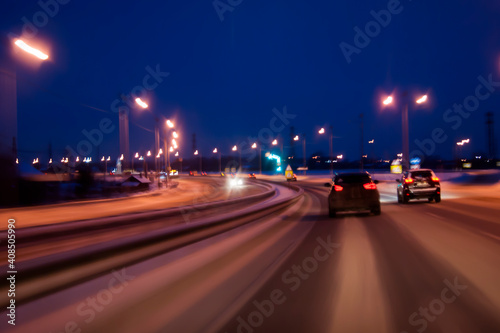 Light headlights in the dark, the movement of cars from the viewer © Наталия Пономарева