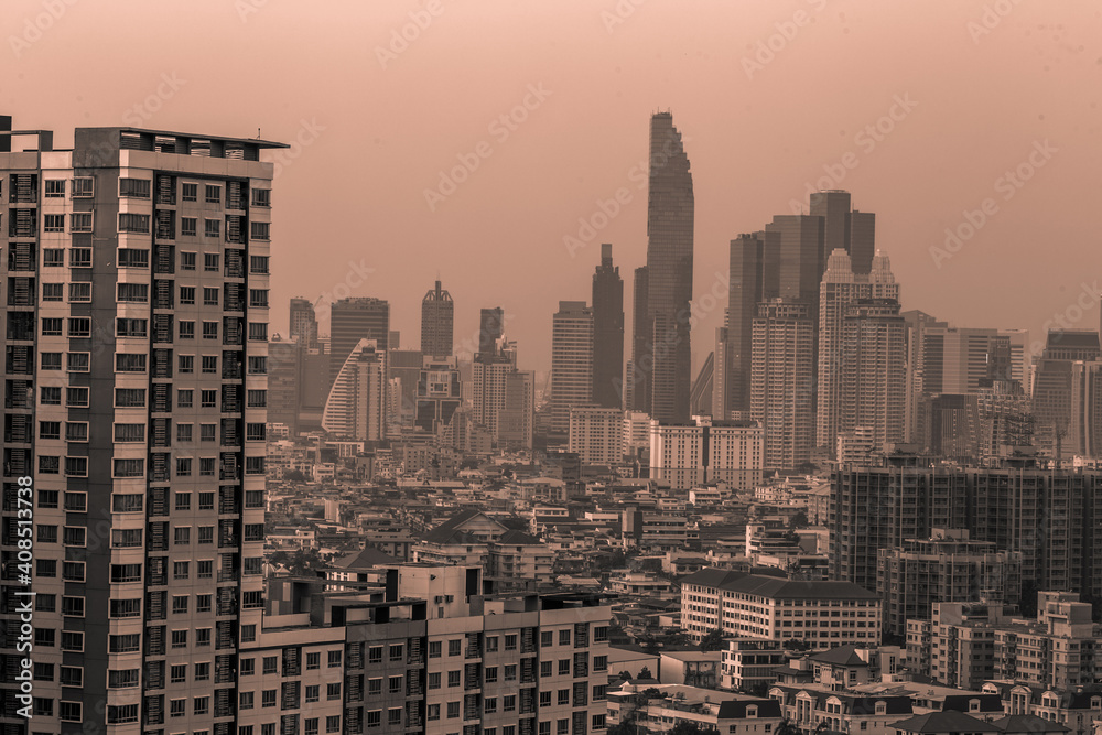 panoramic high-angle evening background of the city view,with natural beauty and blurred sunsets in the evening and the wind blowing all the time,showing the distribution of city center accommodation panoramic high-angle evening background of the city view,with natural beauty and blurred sunsets in the evening and the wind blowing all the time,showing the distribution of city center accommodation