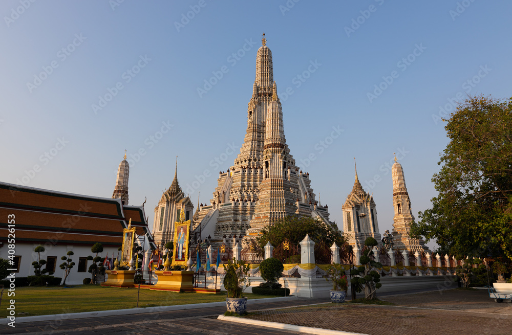 Naklejka premium Territory of Wat Arun Temple. Buddhist temple in Bangkok. Thailand 