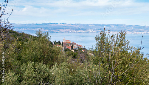 Fotografie, Tablou Old town on hill overlooking sea. Moscenice, Croatia.