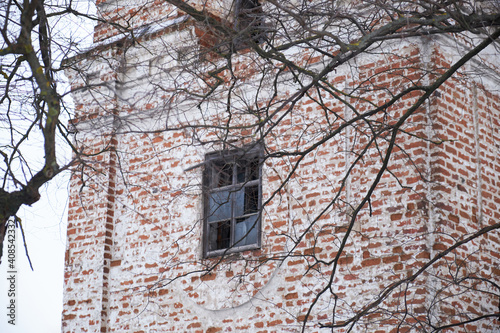 Old and ruined brick church in cold winter © Torderik