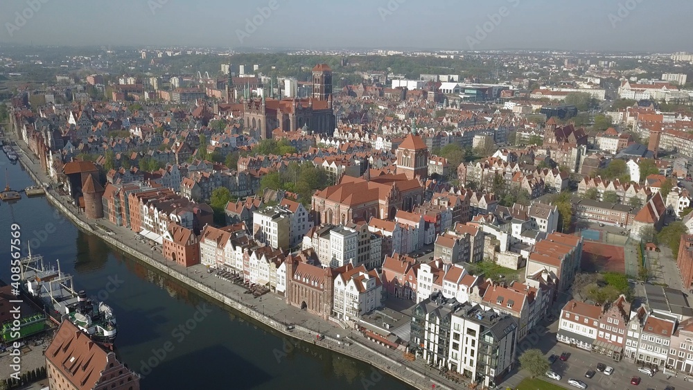 Obraz premium Aerial of Gdansk Old Town Houses Churches River and Cathedral