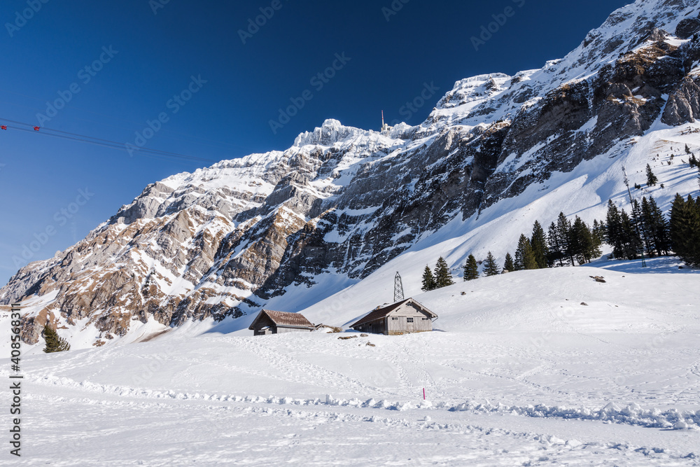 Alpenpanorama auf der Schwägalp mit Säntis im Winter, Kanton Appenzell-Ausserrhoden, Schweiz 