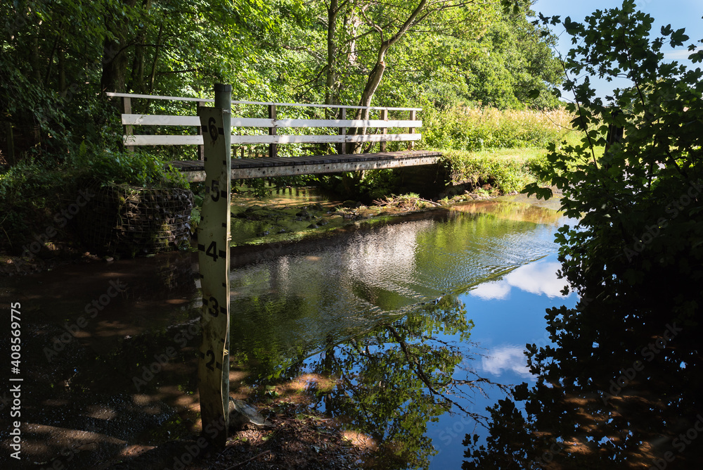 Obraz premium ford through a stream