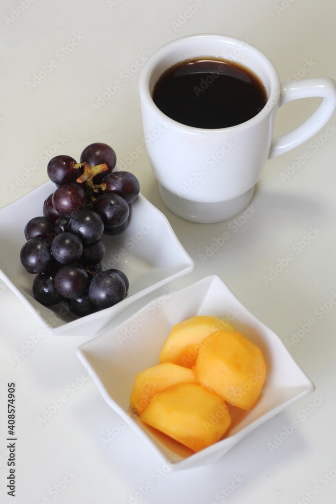 葡萄と柿とコーヒー 葡萄と柿とコーヒー