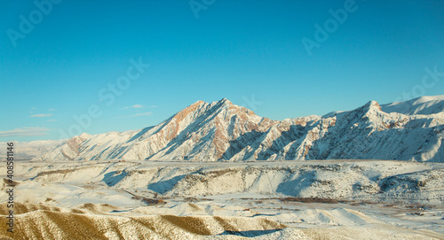 snow-white mountain during the day