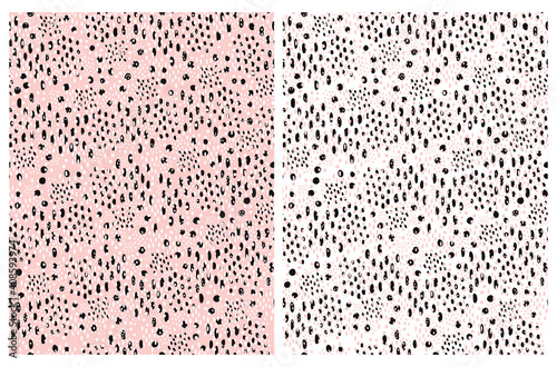 Simple Seamless Vector Pattern with Hand Drawn Spots Isolated on a Pastel Pink and White Background. Doodle Print ideal for Fabric, Wrapping Paper. Wold Animal Skin Print. Leopard Fur Design.