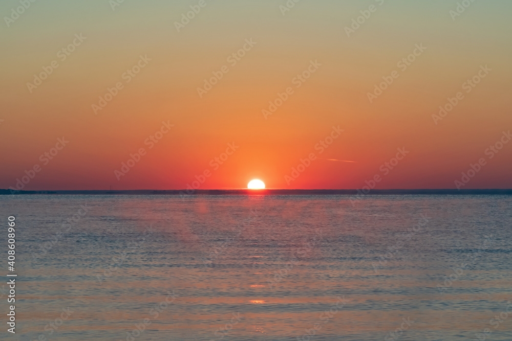 Obraz premium Dawn on Lake Pskov in summer, Pskov region