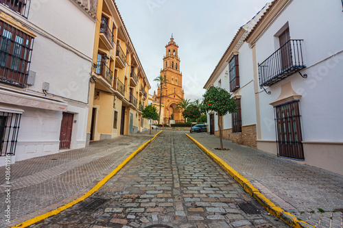 Una fotografía de la Parroquia de Santa María en Utrera.