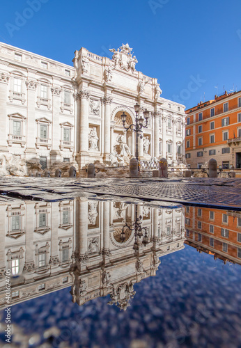 Canvas Print Rome, Italy - in Winter time, frequent rain showers create pools in which the wonderful Old Town of Rome reflect like in a mirror