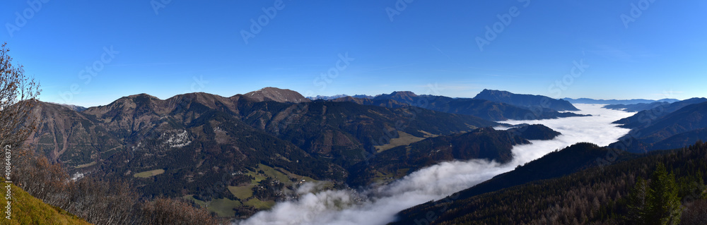Panorama über Eisenerzer Alpenkamm, Gößeck und Liesingtal vom großen Schober in der Steiermark, Österreich