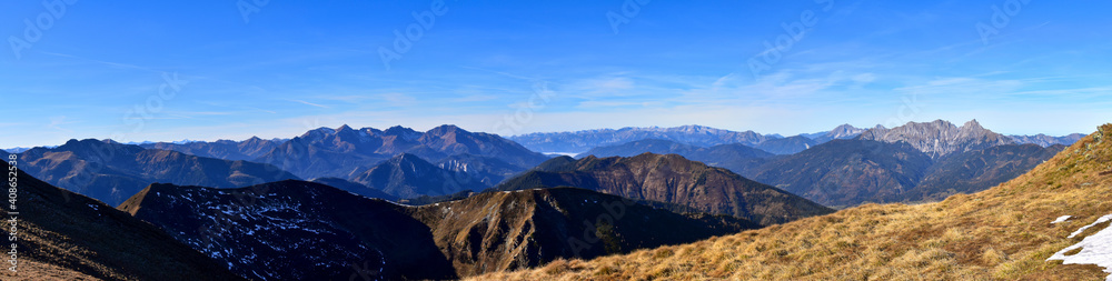 Panorama über Rottenmanner Tauern, Totes Gebirge und Admonter Reichenstein, Steiermark, Österreich