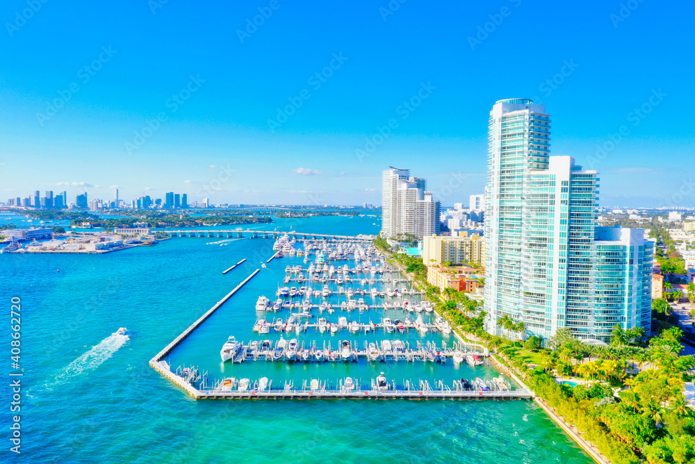 Fototapeta premium Miami Beach South Pointe condo buildings aerial 