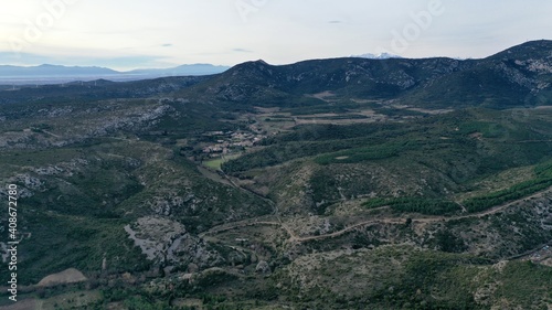 Survol des corbières maritimes et des vignes