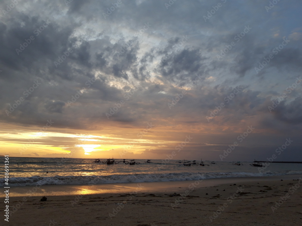 Obraz premium sunset on the beach