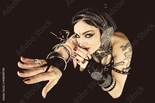 Billede på lærred Oriental Dancer a Belly  dancer Shot in the Studio