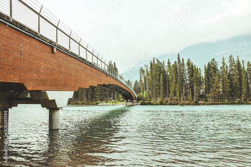 橋 bridge