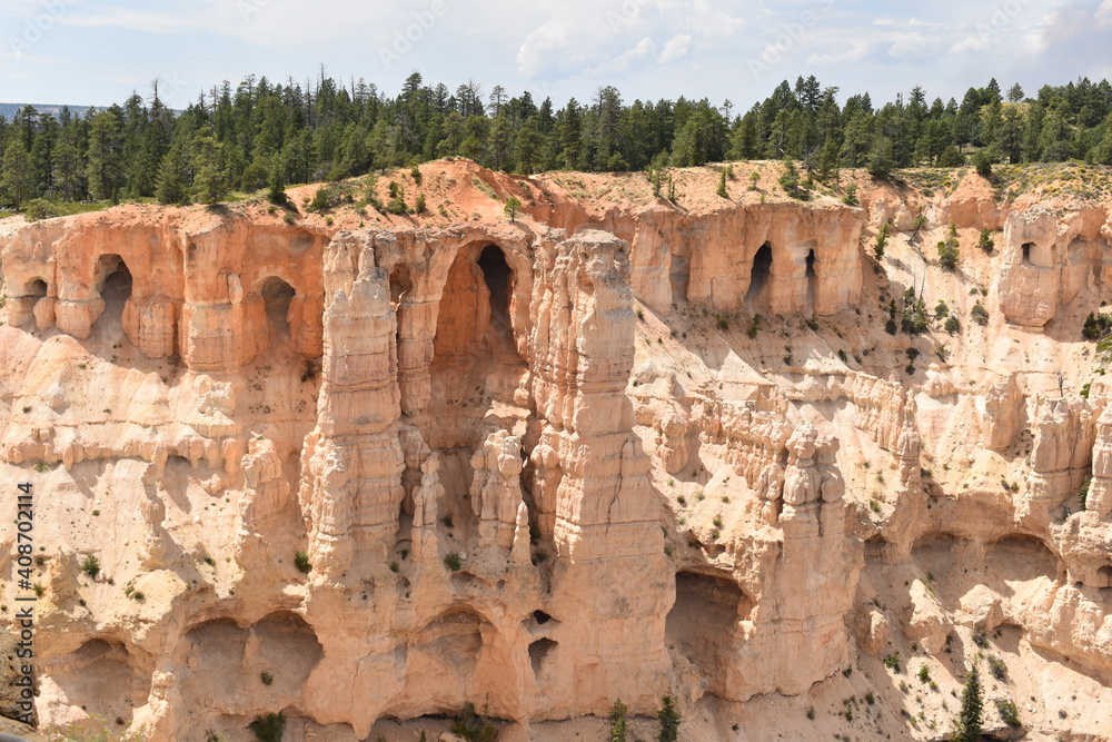 A view of hoodoos within Bryce Canyon National Park, Utah.