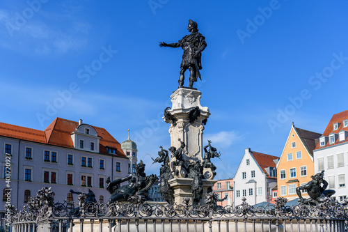 Wahrzeichen in der City von Augsburg - der Augustusbrunnen