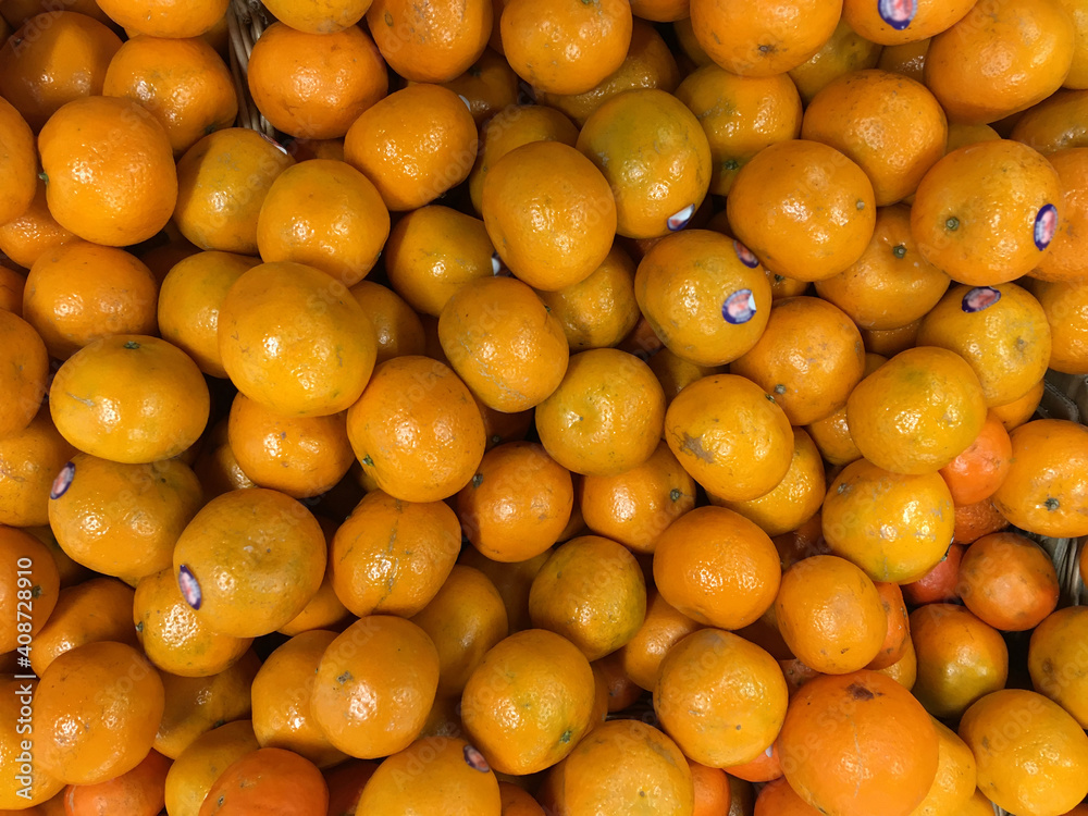 Orange oranges in market place