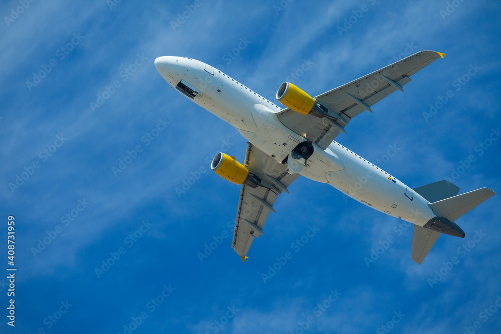 Airplane taking off Airplane taking off