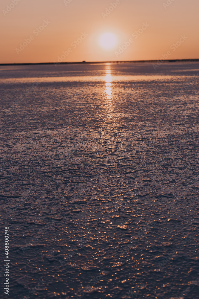 Fototapeta premium Beautiful sunset over the salty pink lake