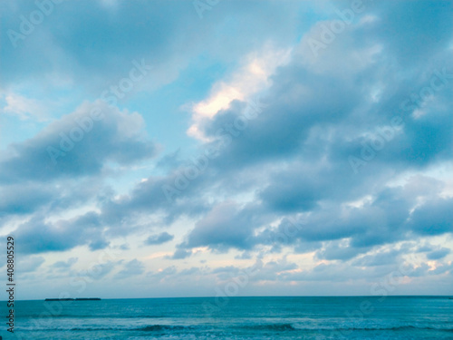 blue sky and sea © Busran