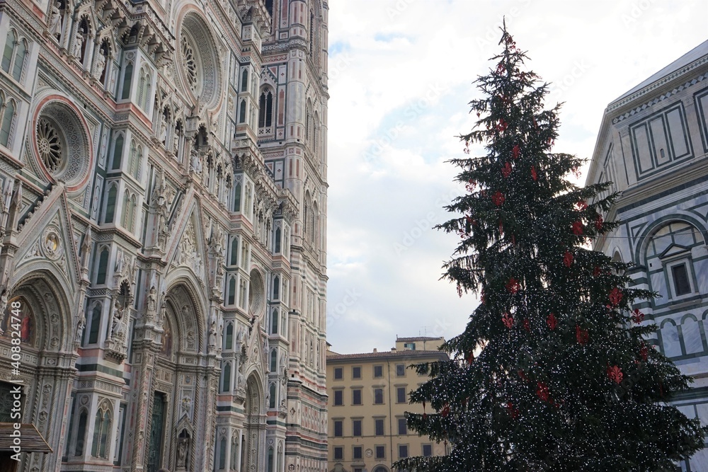 Obraz premium Dome and Cathedral of Florence in Italy aka Cattedrale di Santa Maria del Fiore - サンタ・マリア・デル・フィオーレ大聖堂 イタリア フィレンツェ ドゥオモ