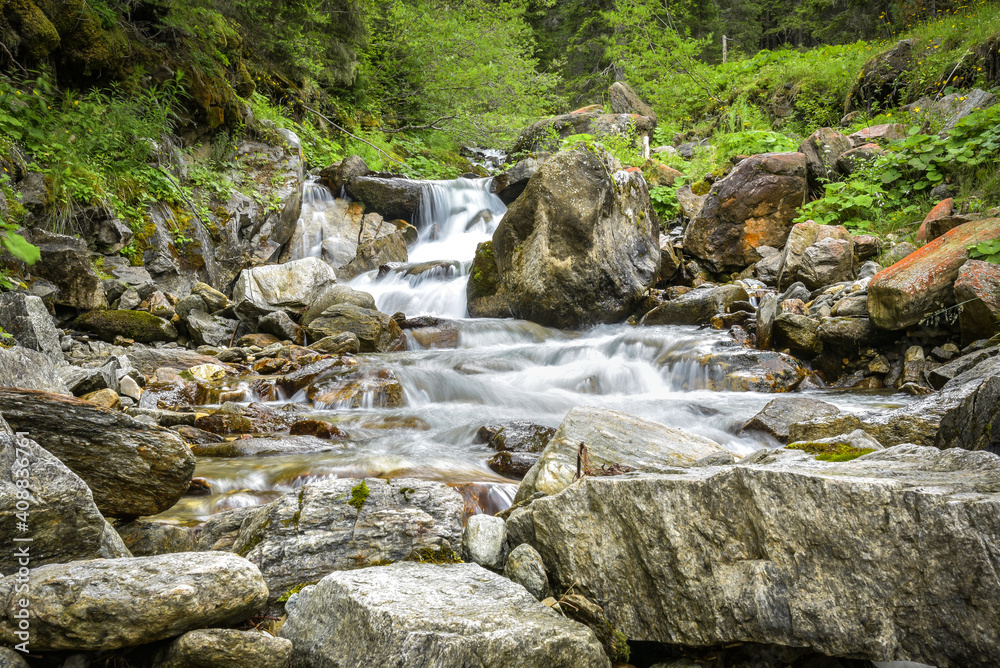 Grbirgsbach in den Nockbergen in Kärnten / Österreich Grbirgsbach in den Nockbergen in Kärnten / Österreich